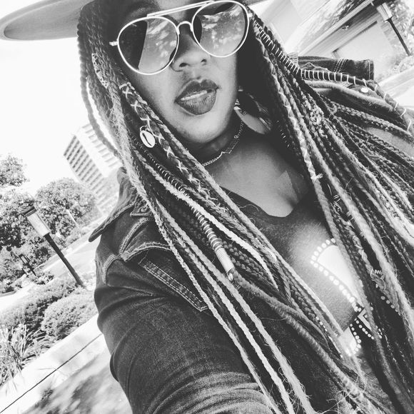 Meet your Posher, Ettaflyy - Picture 1 of 1